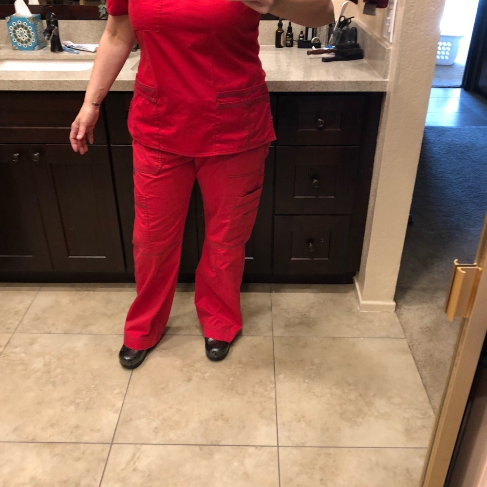 Dickies medium cargo scrub pants in red